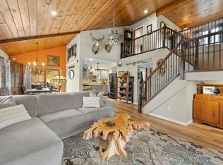 12034 Woodford Rd, Custer, SD 57730