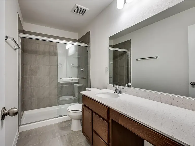 749 Windsor Dr — Photo 28