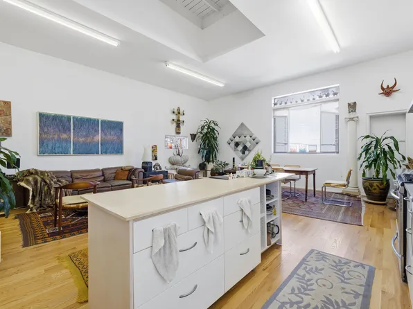 6020 Broadway image 9 of 34