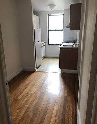 5th image of 50 Manhattan Ave APT 2F