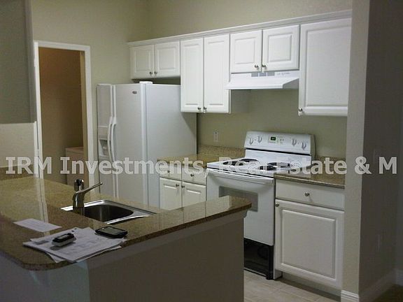 4th image of 304 Southern Pecan Cir Unit 108