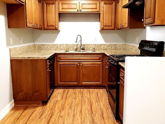 5th image of 4461 Howard Ave APT 18