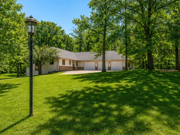 1012 Maple Ridge Ct NW, Bemidji, MN 56601