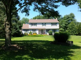 102 Firethorn Dr, Downingtown, PA 19335