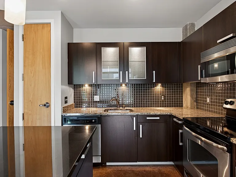 600 12th Ave S #525 — Photo 5