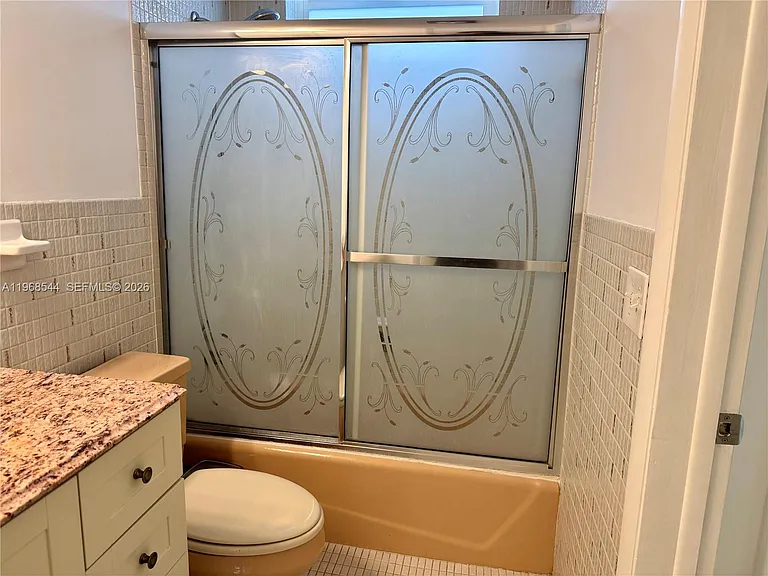 2855 Leonard Dr #H202 — Photo 31