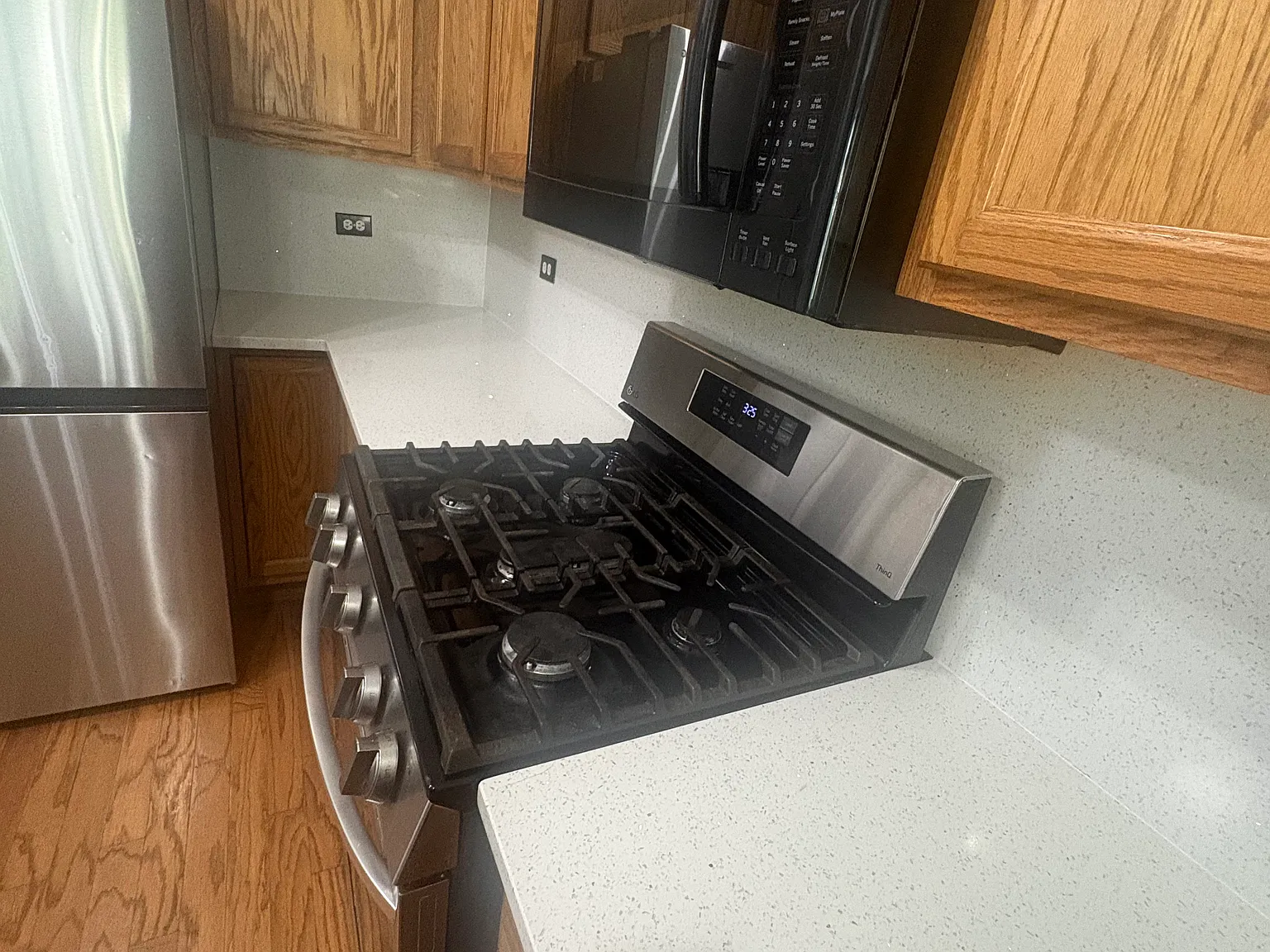 2 bed, 1.5 bath, 1415 sqft, $2,450 — Photo 3