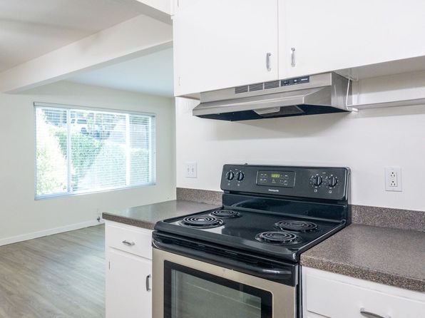 11 S Knoll Rd #1