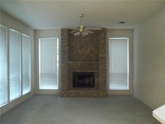5th image of 17922 Holderness Ln