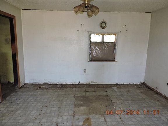 4th image of 12201 NE 59th St