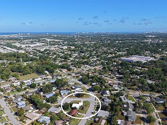 3rd image of 2822 Safe Harbor Cir