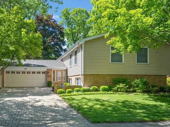 1110 Bob O Link Rd, Highland Park, IL 60035