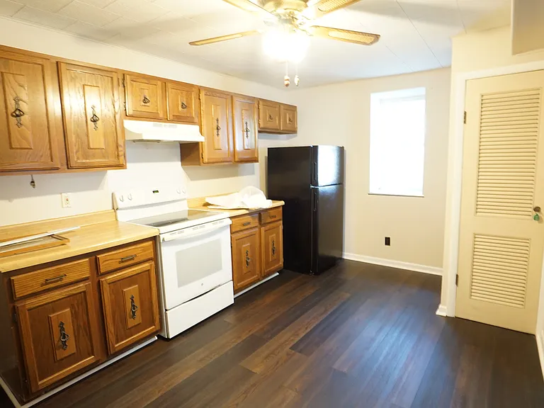 748 W Lincoln Hwy — Photo 25