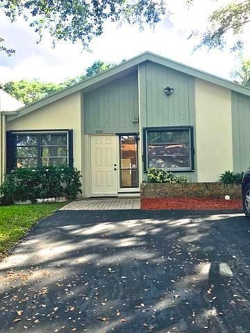 1st image of 3722 Arelia Dr N