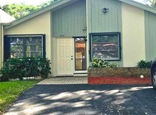 3722 Arelia Dr N, Delray Beach, FL 33445