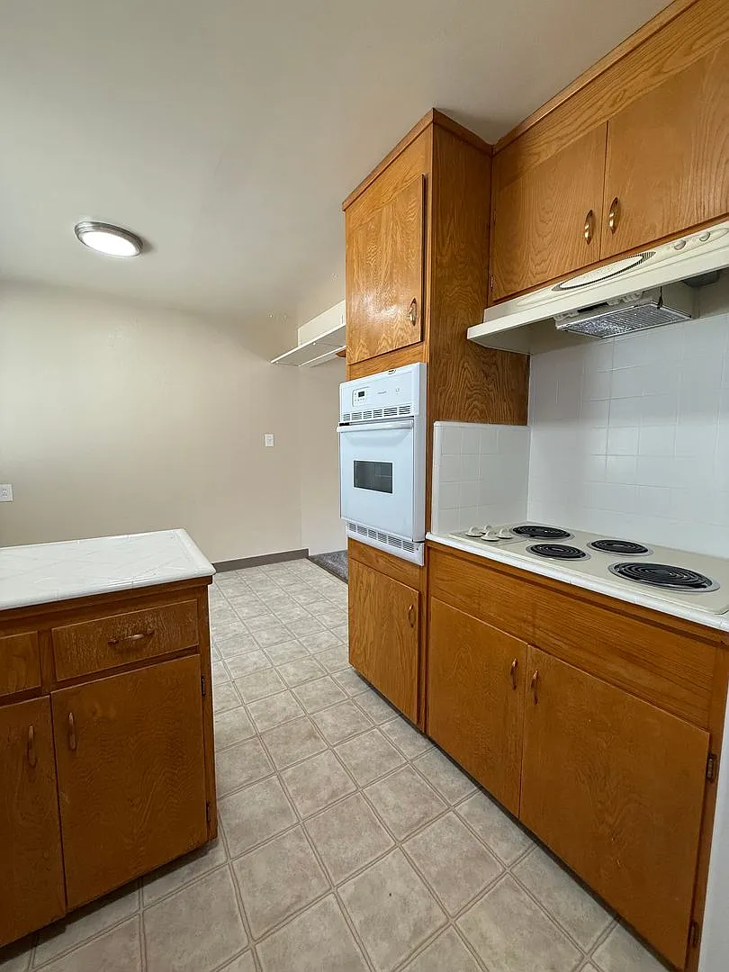 Building Photo - 1551 Alta Glen Dr
