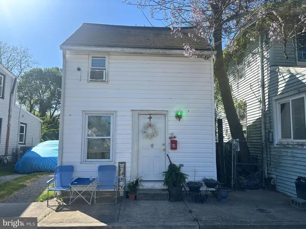 64 Union St, Salem, NJ 08079