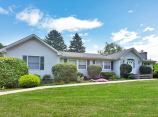 49 Ballantine Rd, Middletown, NJ 07748