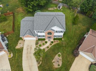 17118 Woodlawn Ct, Strongsville, OH 44149