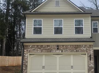 5611 Chickory Dr, Flowery Branch, GA 30542
