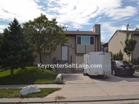 3rd image of 5009 W Banquet Ave