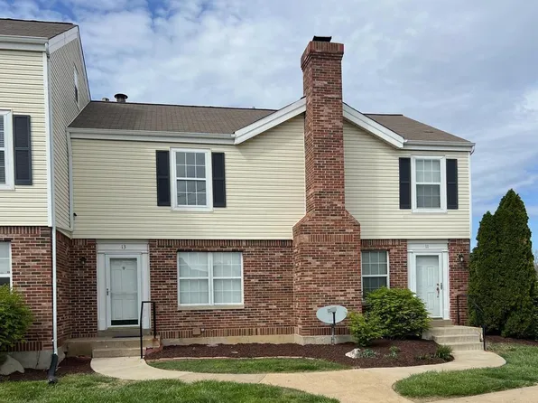 13 Woodlake Ct #E, Lake Saint Louis, MO 63367