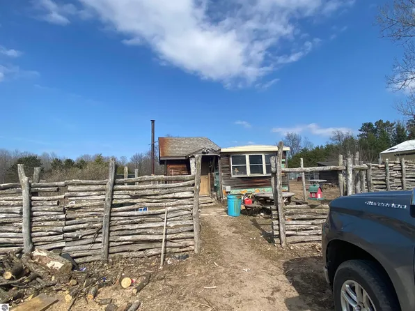 11208 Maple Rd, Beulah, MI 49617