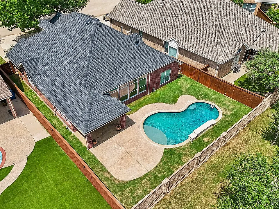 8330 Elena Dr
