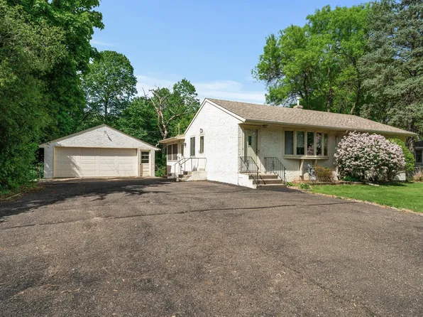 2577 Mayer Ln E, Maplewood, MN 55119
