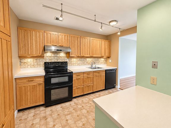 4th image of 1 Seal Harbor Rd APT 615