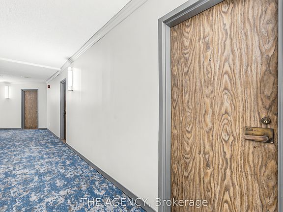 5th image of 2350 Dundas St W #2511A