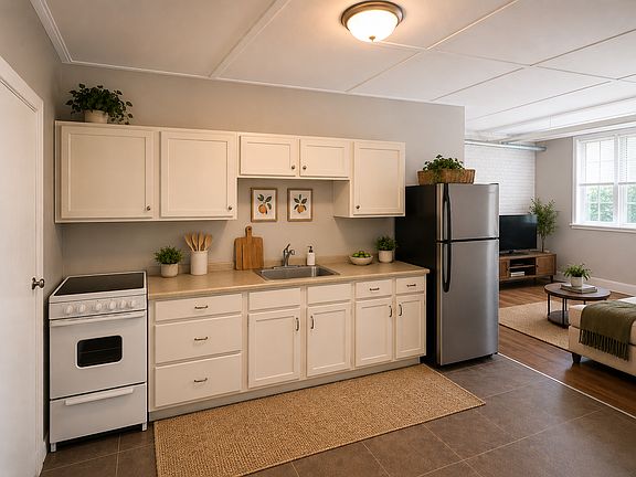 3rd image of 200 1st St APT B
