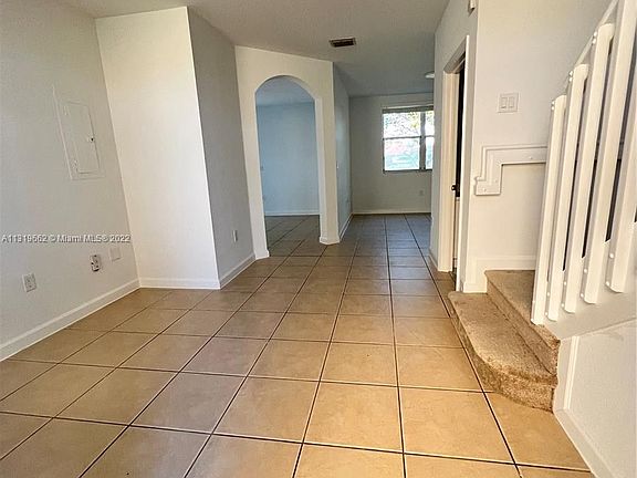 4th image of 1720 NE 33rd Ave #1105