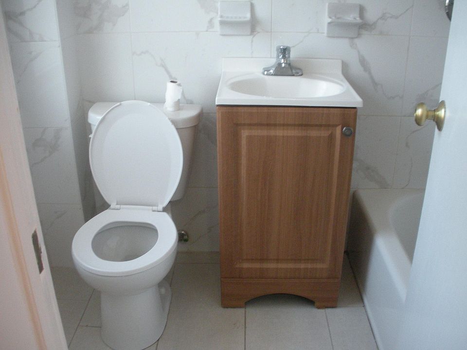 2nd image of 4362 162nd St #2