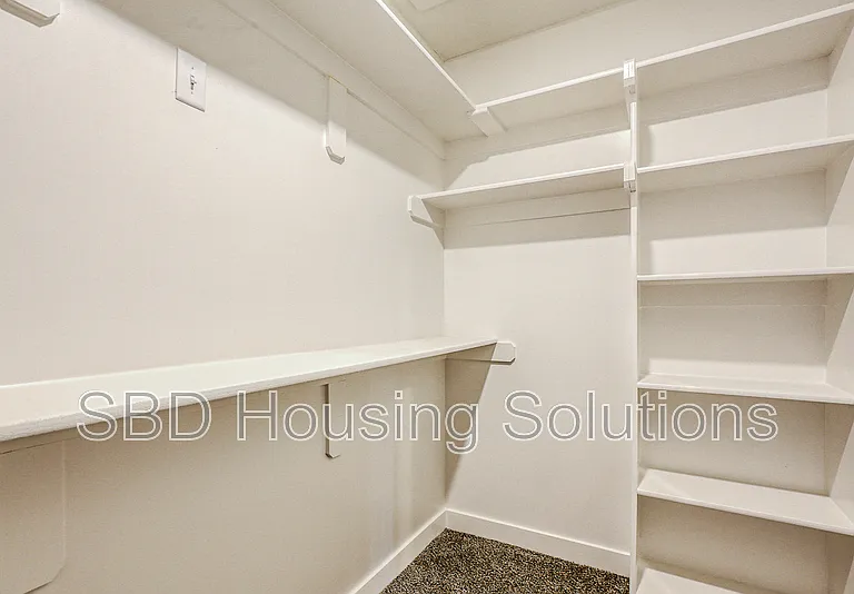 2913 S Harvard Ave #D — Photo 6