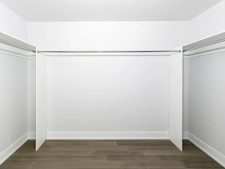 664 Spadina Ave — Photo 24