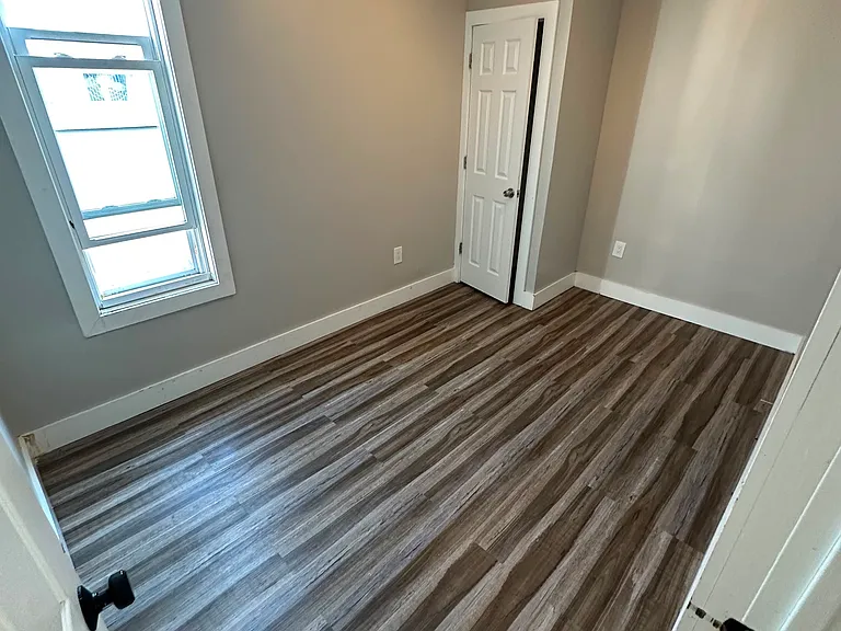 97 Clifton Ave #3 — Photo 3