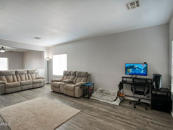 3rd image of 30277 W CRITTENDEN Lane