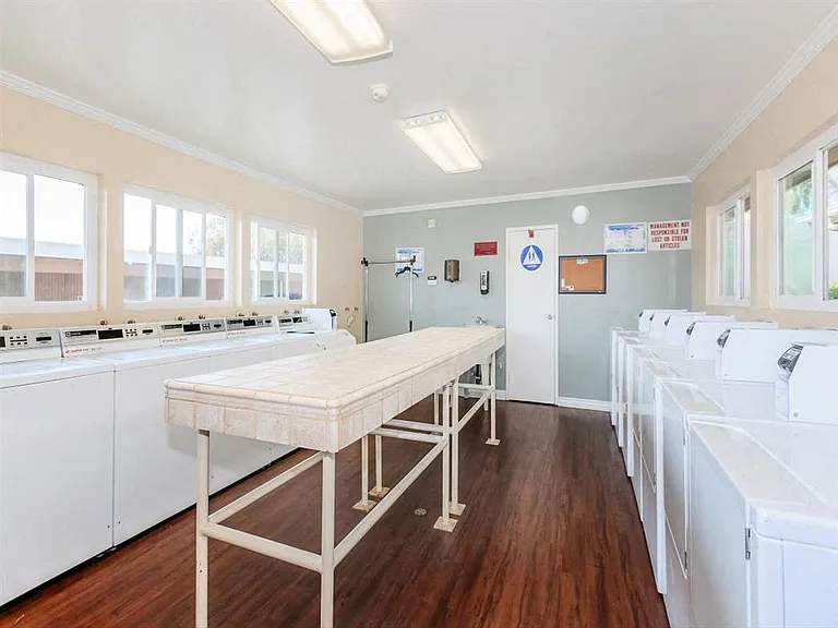 Beachfronter Apartments — Photo 15