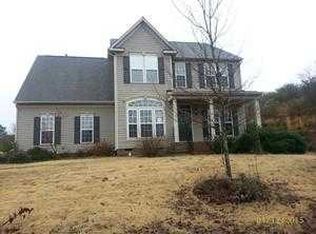 815 Thornapple Ct, Clover, SC 29710