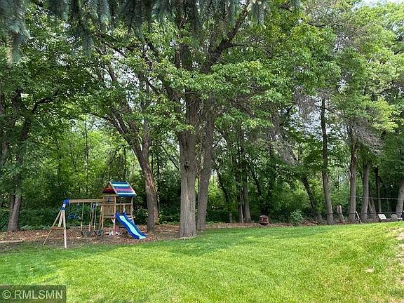 3rd image of 9406 Harpers Ct NE