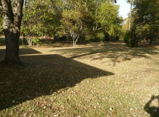247 Clover St, Bruceton, TN 38317