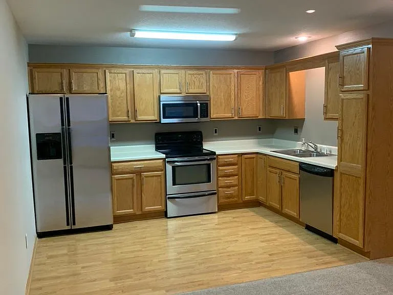 1267 SE Village View Ln — Photo 2