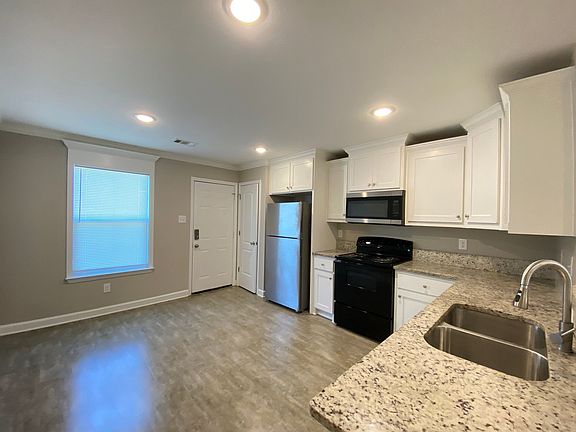 5th image of 105 Redbud Ct