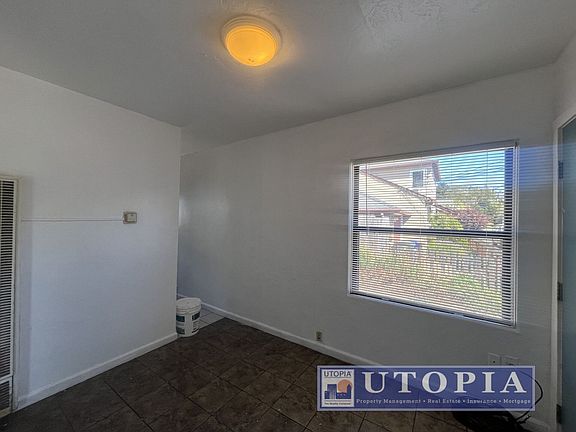 2nd image of 206 Ocean St #4