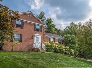 8827 Willoughby Rd, Pittsburgh, PA 15237