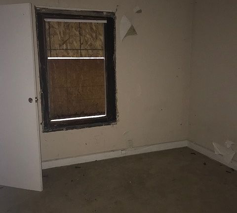 4th image of 2327 Columbia Ave