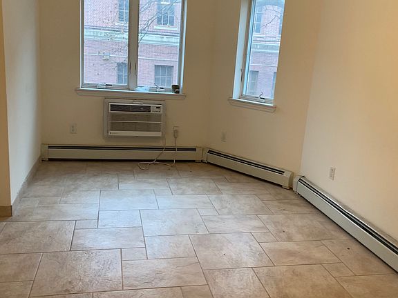 2nd image of 2816 30th St #2F