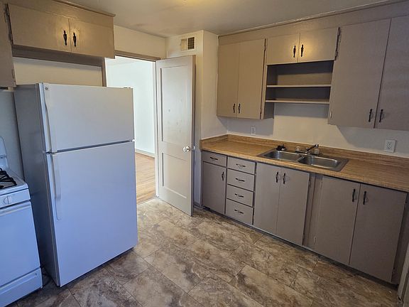 4th image of 412 Glen View Ct