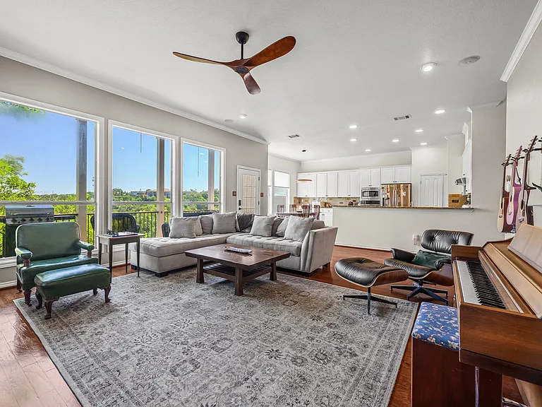 5004 Valburn Ct — Photo 17
